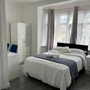 Starlet Apartamento